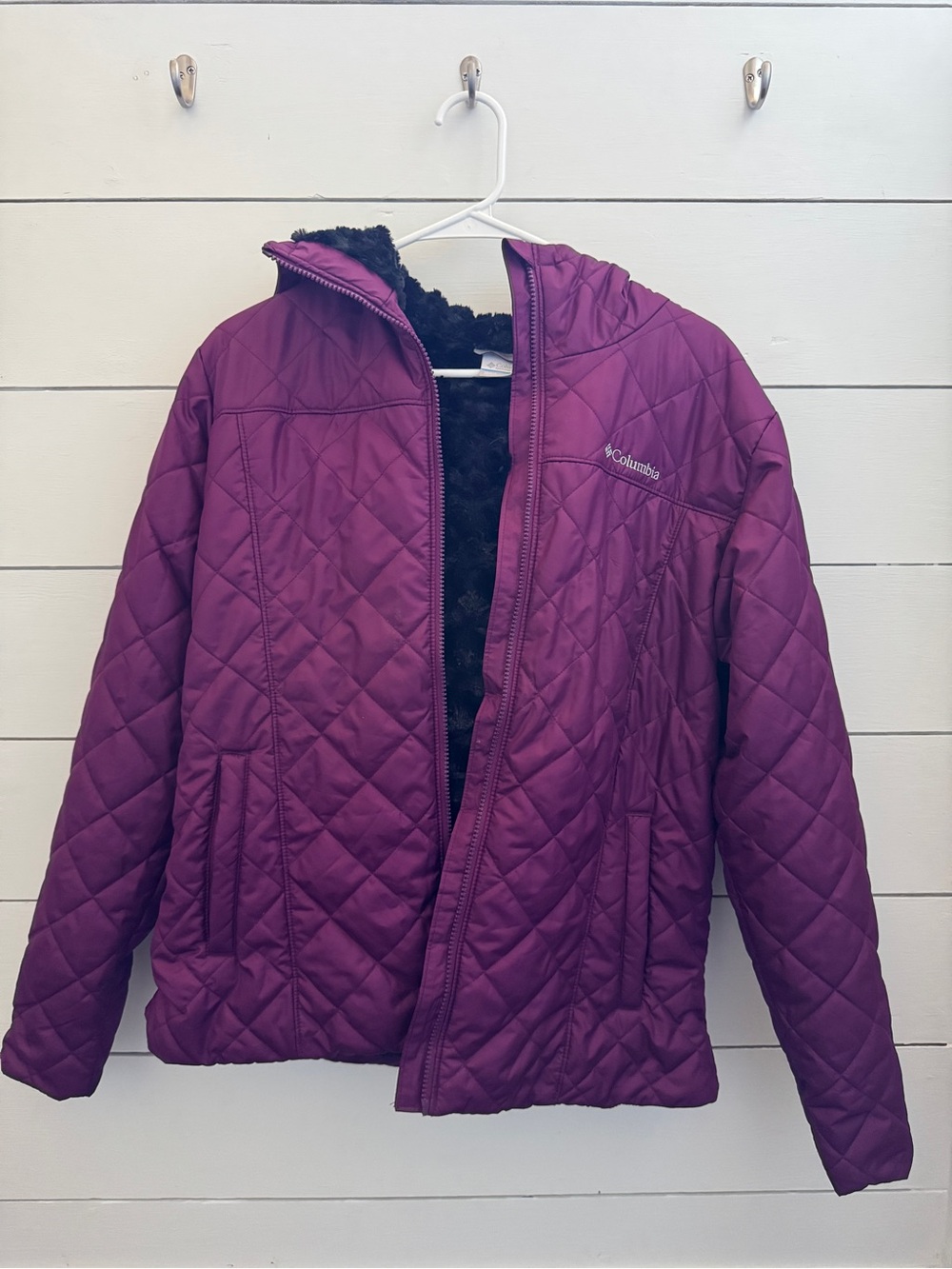 Columbia Women's Purple Quilted Puffer Jacket Fur-Lined Large Cozy